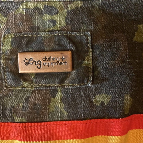 LR Geans Men's Camo XLarge Button-Down Short sleeve Shirt‎ - Picture 4 of 7